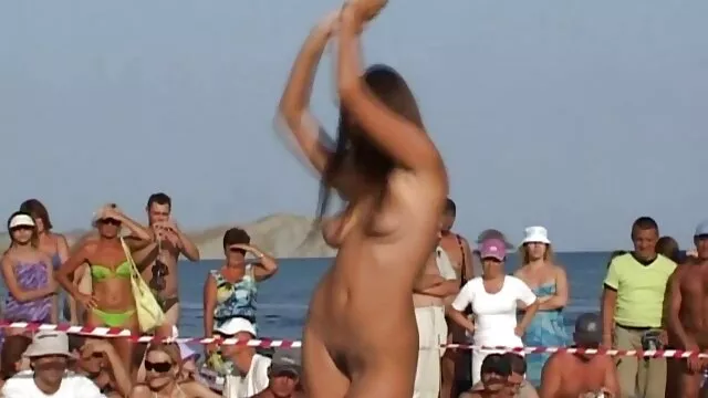 El videos de sexo mama e hijo tipo se excitó con el cuerpo de una perra pelirroja