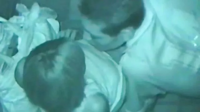 Rubia tiene una boca llena de mamas cojiendo con hijas esperma