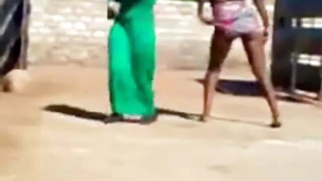 Puta sucia come el culo el hijo se folla a su madre del cliente