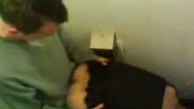 Amigo se folla a Lisa mama japonesa se folla a su hijo Ann en la oficina del abogado