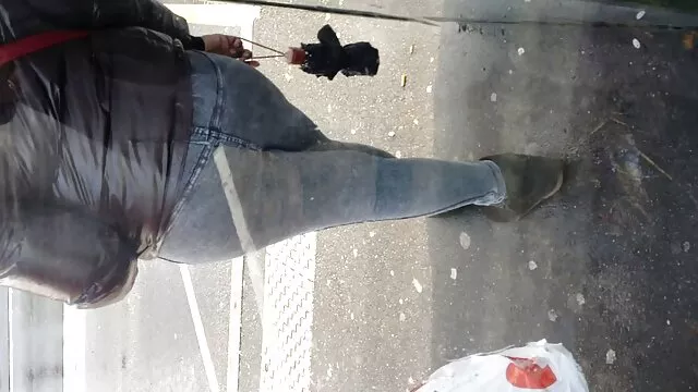 Sexy madre lesbiana besa a su hija desnuda y folla en follando a mi madre y hermana una pose 69