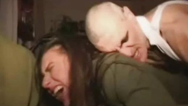 Una perra con follando con mi madre borracha un gran culo amateur chupa una polla