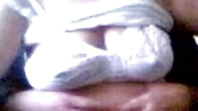 Tres bellezas insaciables organizaron un sexo grupal con videos xxx con mama un guapo calvo