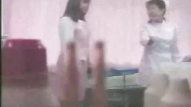 Janice Griffith seduce a su joven novia gótica hijos cojiendo a su madre