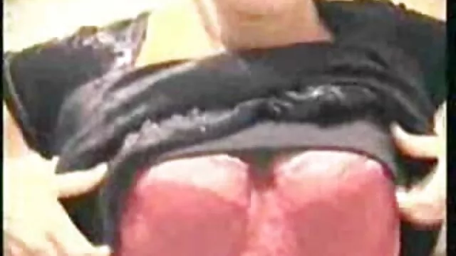 Rubia sexy de gran culo chupa la polla y se coje ala madre se la follan en anal