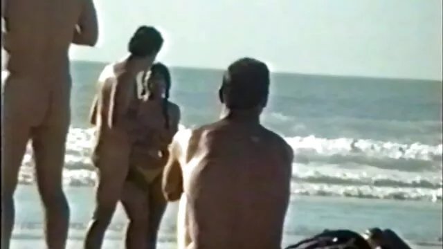 Chica madre se coje al hijo le da a su novio una mamada prometida