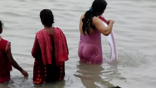 El tipo se folló a la rubia en el sofá y videos xxx mamas borrachas le dio a beber su orina