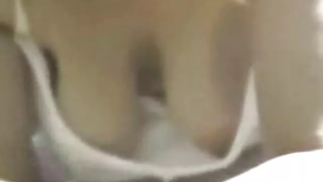 La sexy Claire monta madres follando duro una gran polla