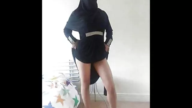 Dos machos bombeados con pollas grandes follan japonesa follada por suegro duro a la caliente Antonina