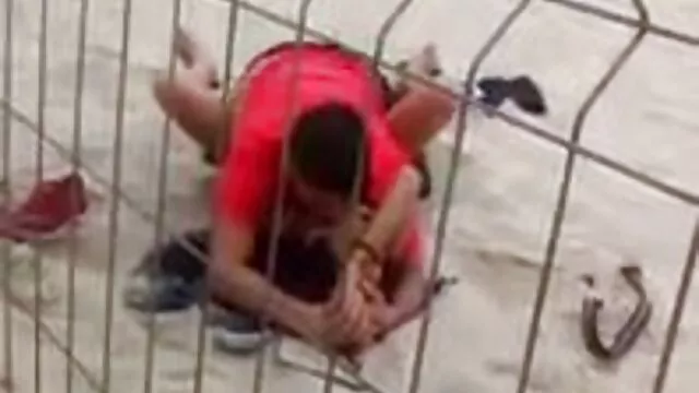 Después de jugar béisbol, no mi propia tía folló incesto con mama con un sobrino joven